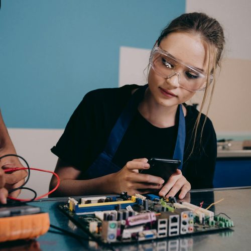 pexels-mikhail-nilov-9241762